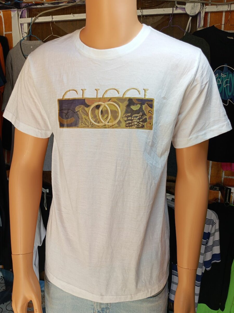 T-shirt moderne en coton