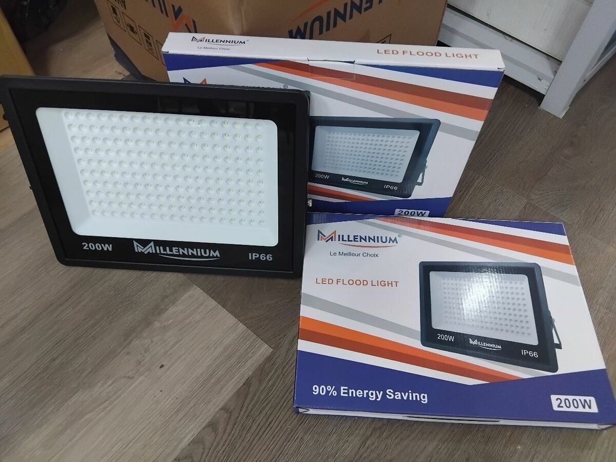 Projecteur LED Extérieur 200W