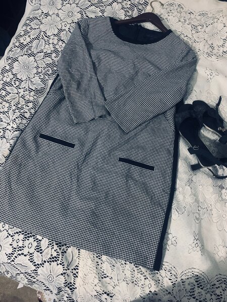 Robe élégante à col rond