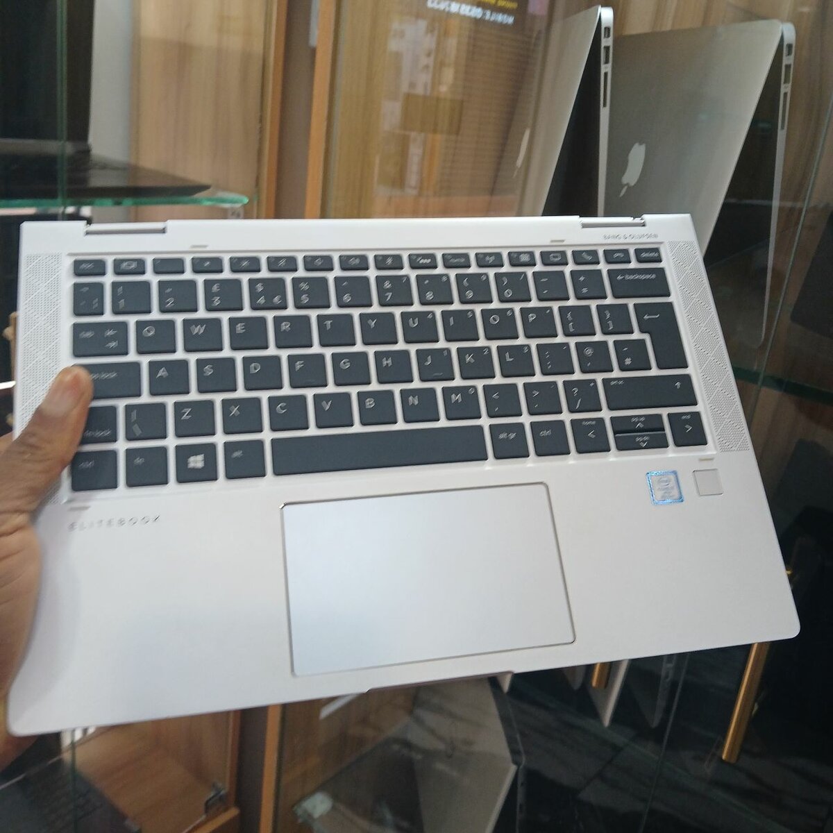 HP EliteBook 10G3