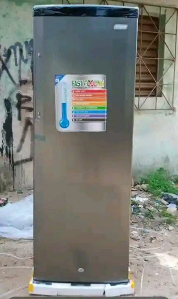 Congélateur vertical élégant