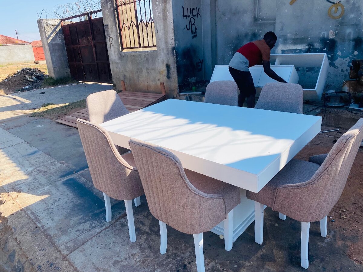 6 seater dining table