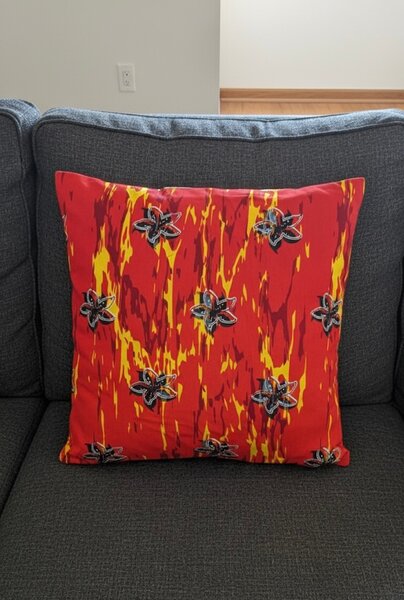 Coussin décoratif flammes rouges