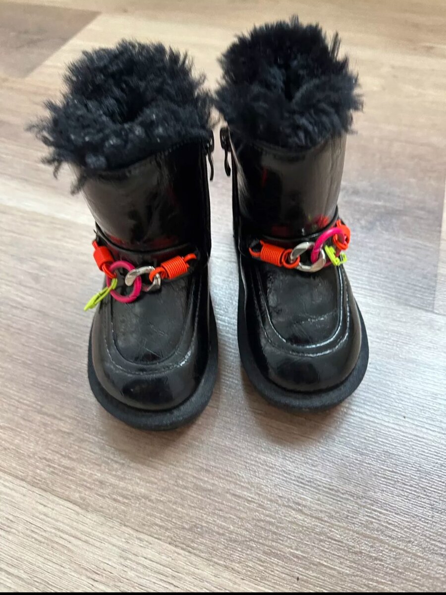 Детские ботинки