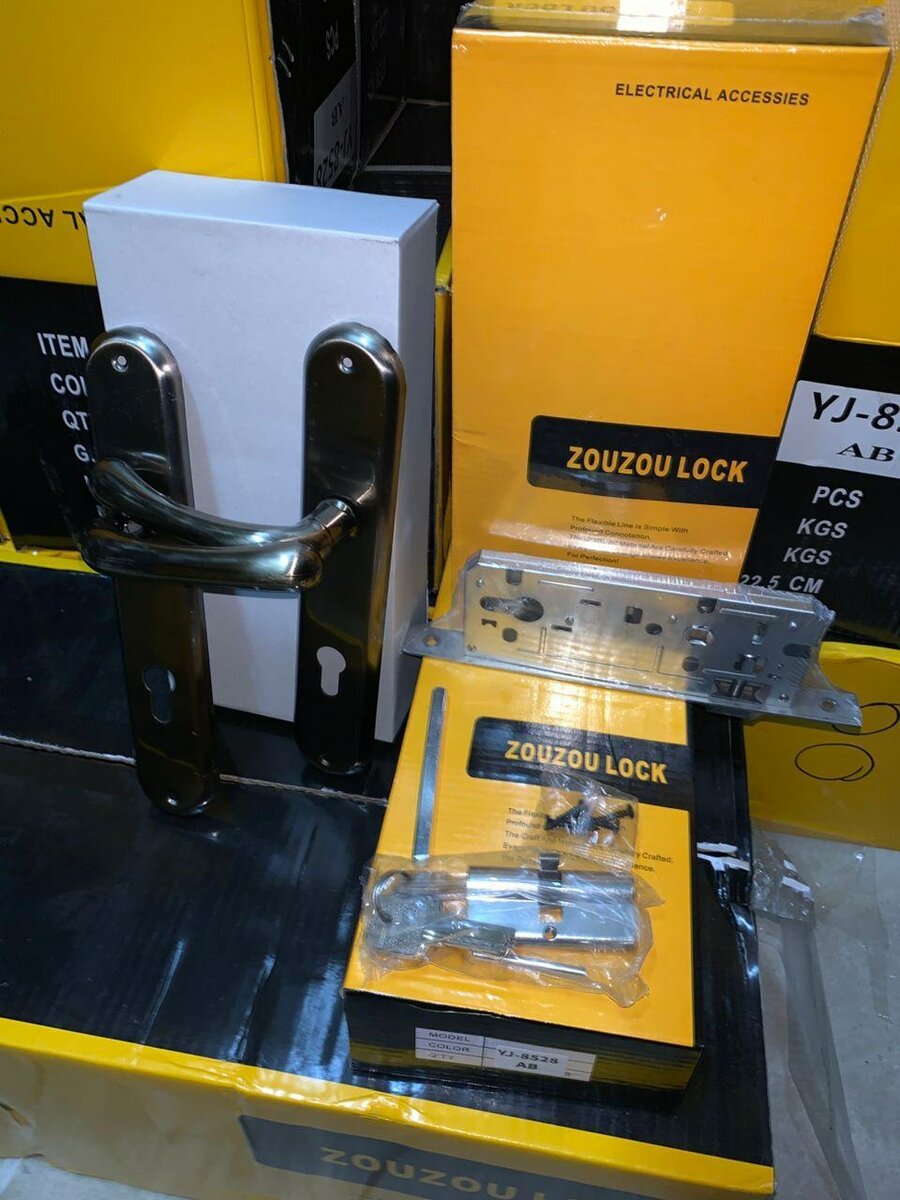 Serrure de porte robuste