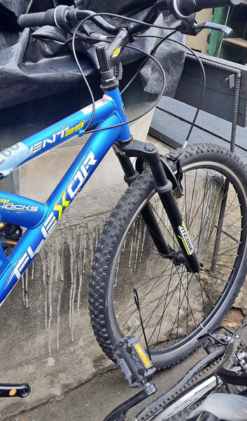 VTT Tout-Terrain Bleue