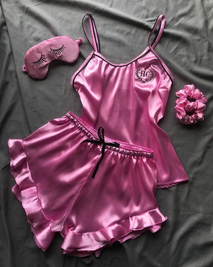 Pyjama en satin rose