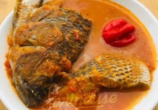 Délicieux Plat de Poisson Épicé