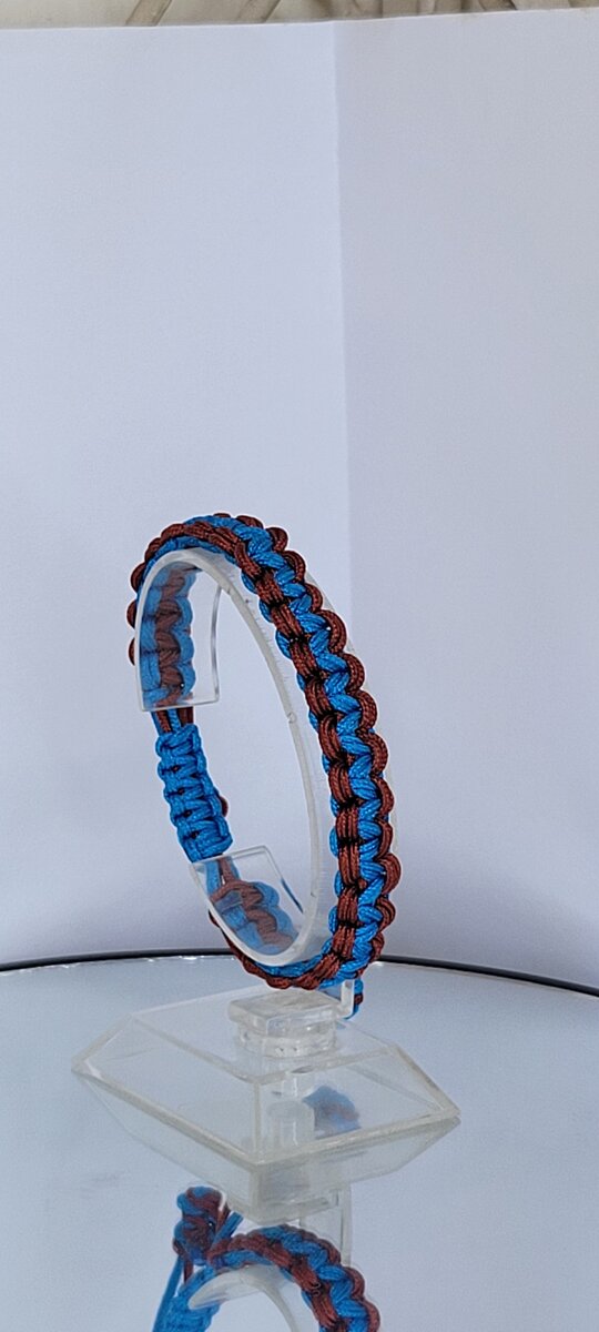 Bracelet tressé en corde