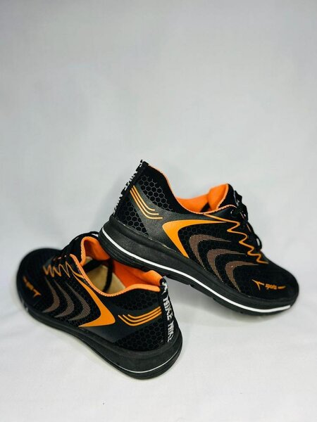 Man's jogger shoes