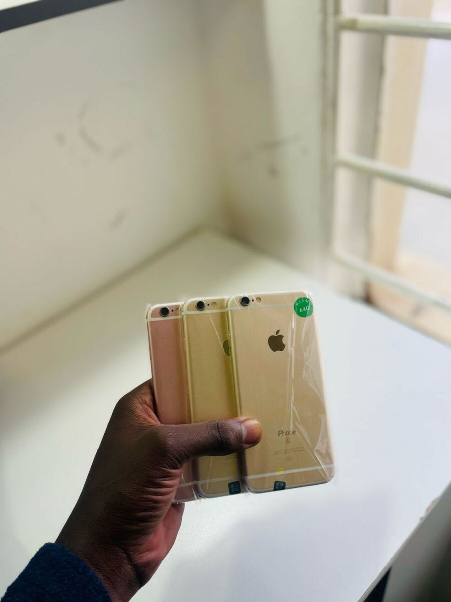 EW STOOCK!  iPhone 6s Fully