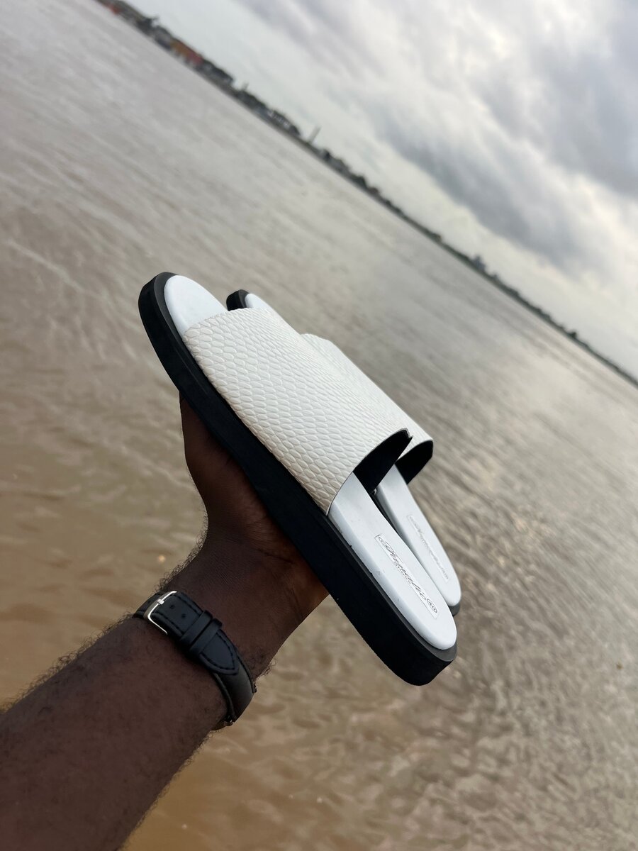 Sandales blanches élégantes