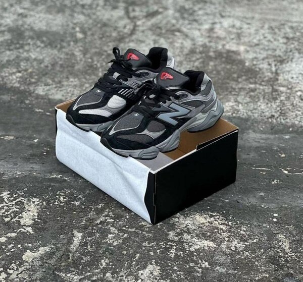 New balance 9060 dans carton