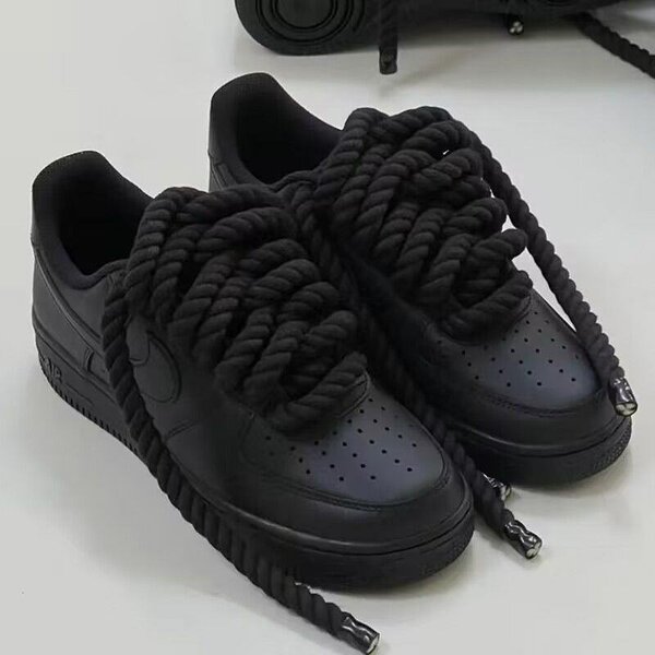 Chaussures noires style unique