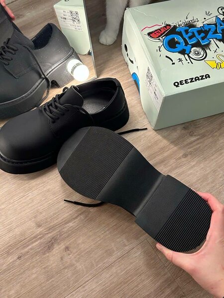 Chaussures élégantes noires unisexes