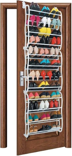 Étagère à chaussures.