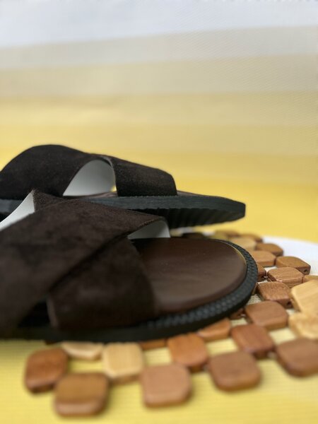 Suede slippers