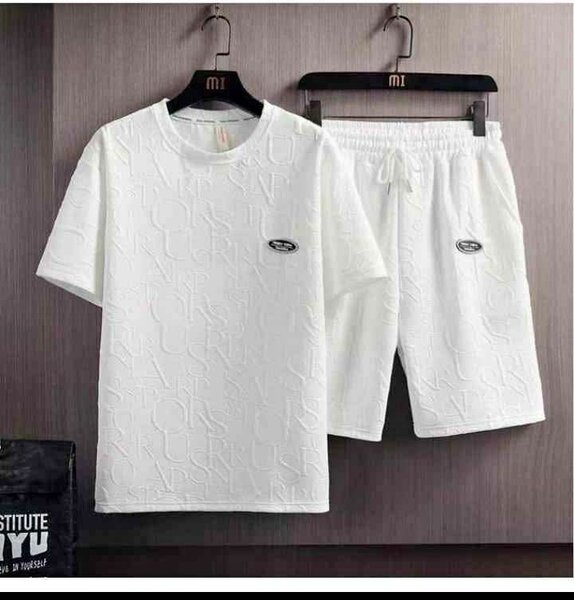 Ensemble de sport blanc élégant