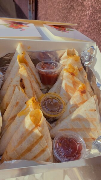 Tacos triangulaires savoureux