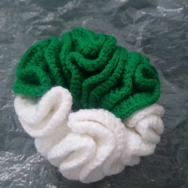 Chouchou en tricot bicolore