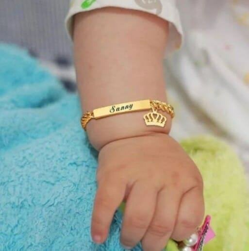 Customized baby bracelet with baby name