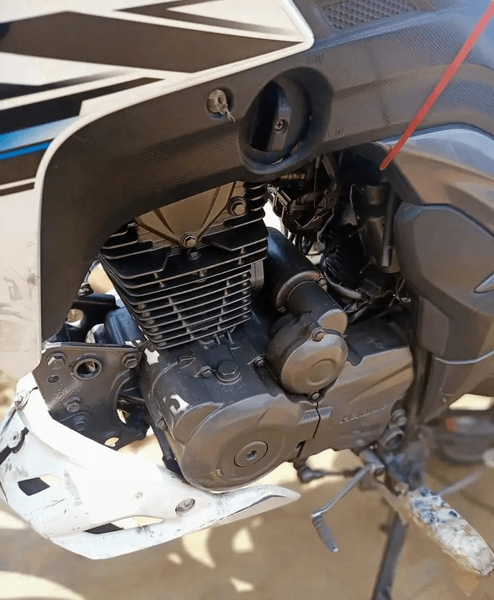 Moto de route sportive