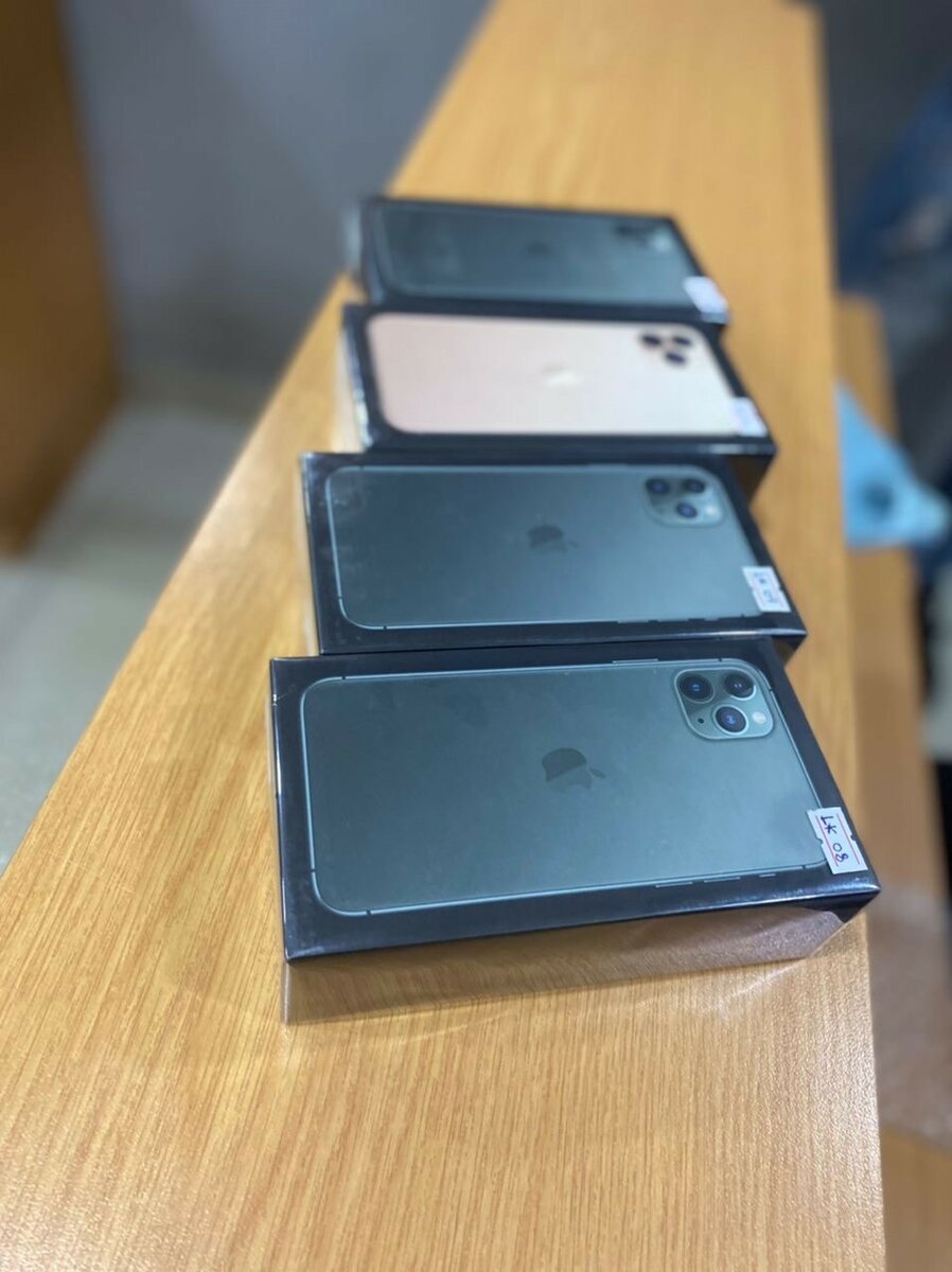 Brand new iPhone 11 Pro Max