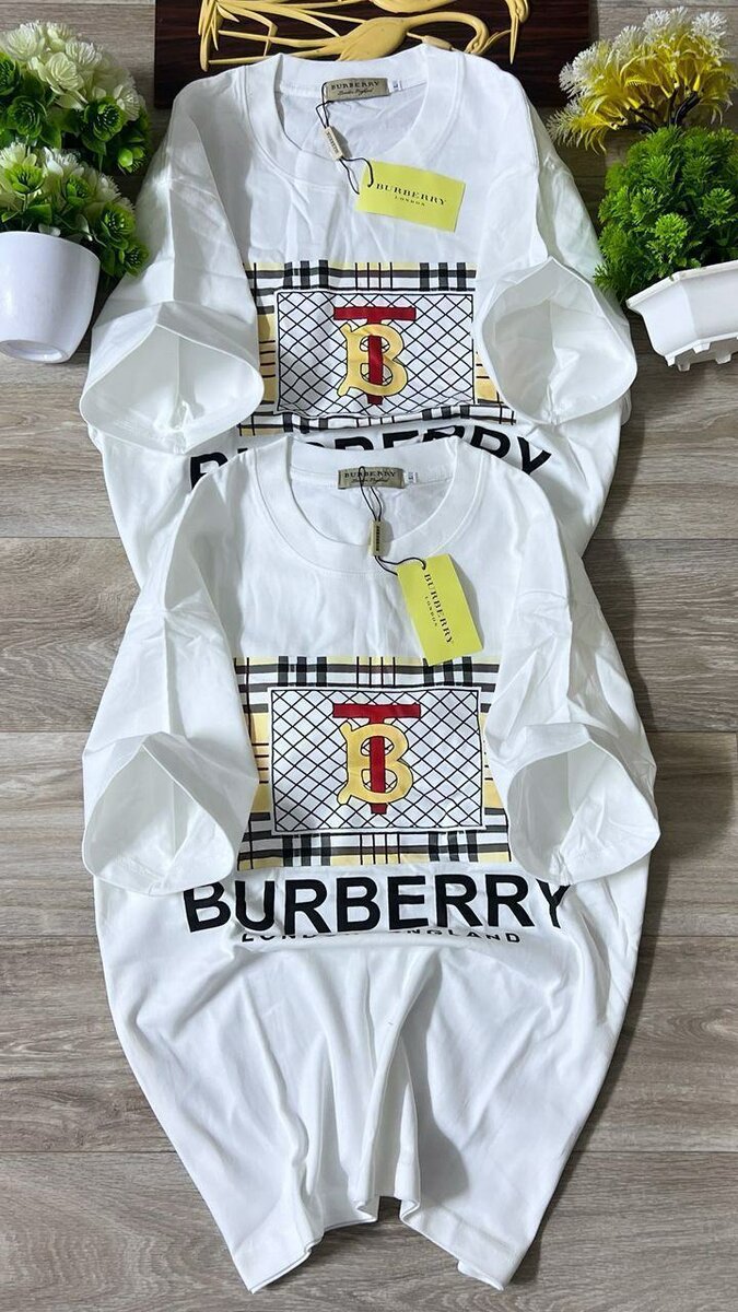 T-shirts Burberry Collection