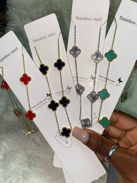 Collier Van Cleef