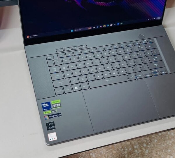 ASUS ROG ZEPHYRUS G16  2024