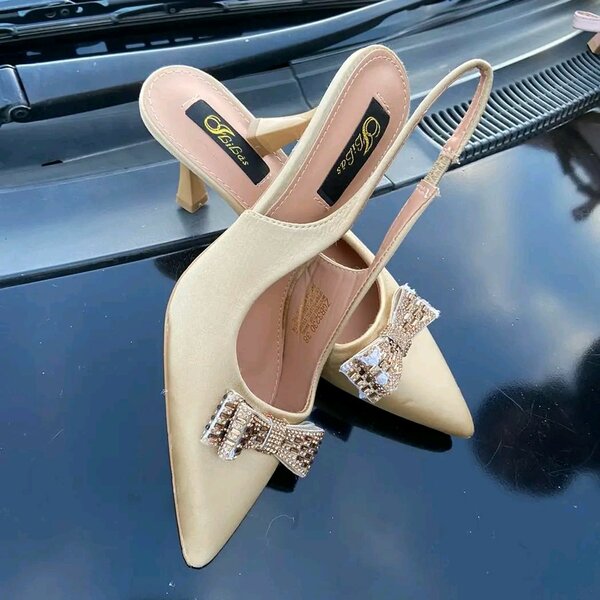 Heeled sandals in stock