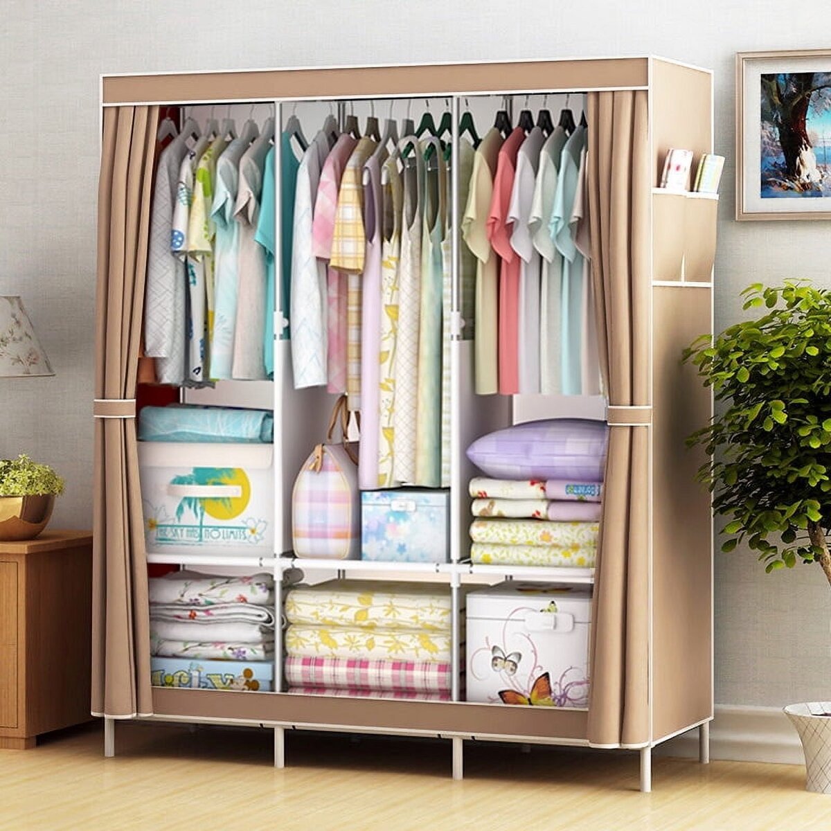 Foldable wardrobe
