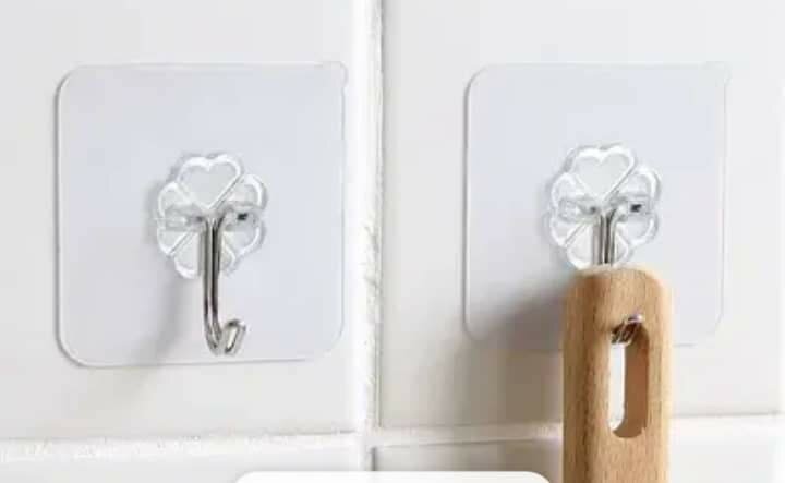 Crochets muraux transparents