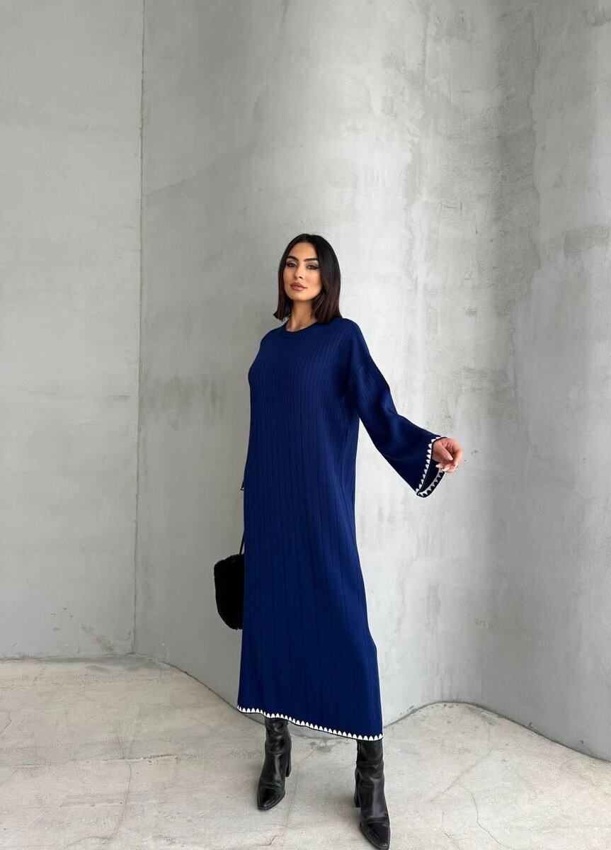 Трикотажное платье