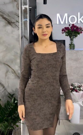 Платье мини по фигуре, коричневое