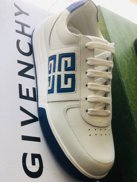 GIVENCHY SNEAKERS