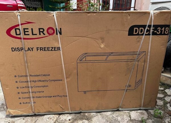 Display freezer