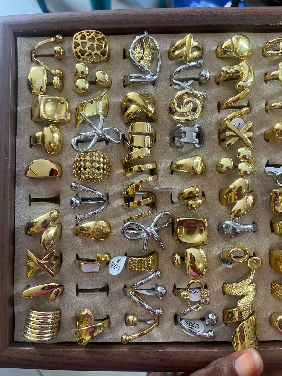 Feminine stainless steel rings