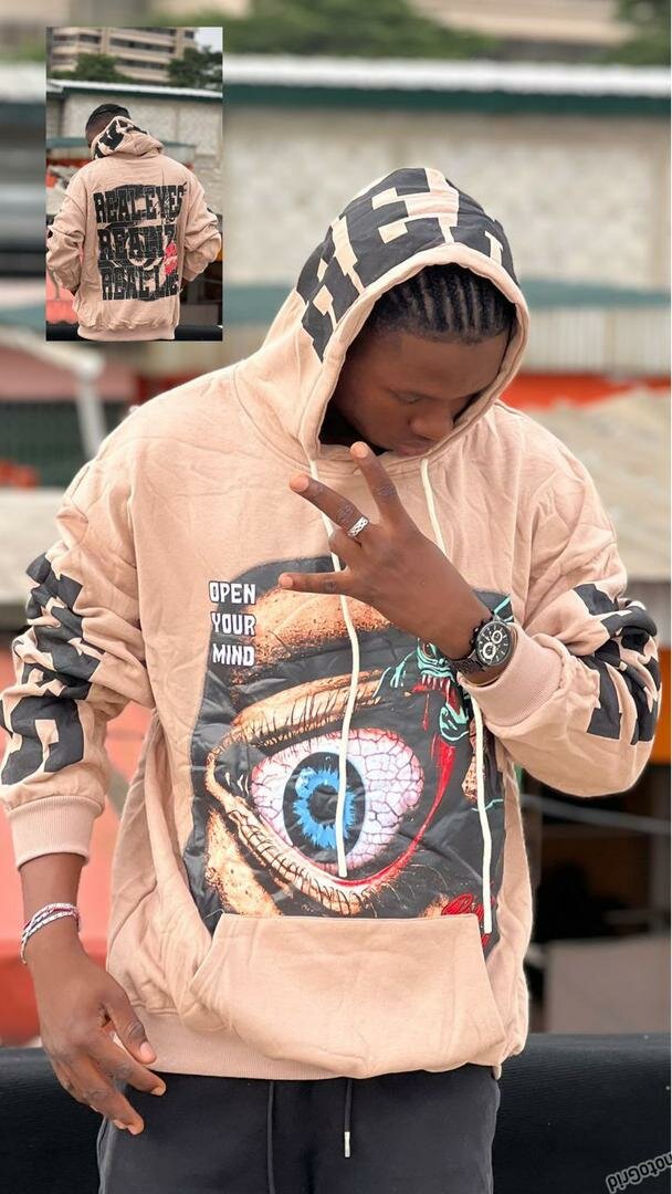 Sweat à Capuche Graphique Style Urbain