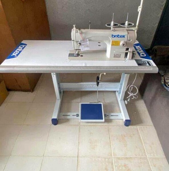 Machine à coudre industrielle Britex