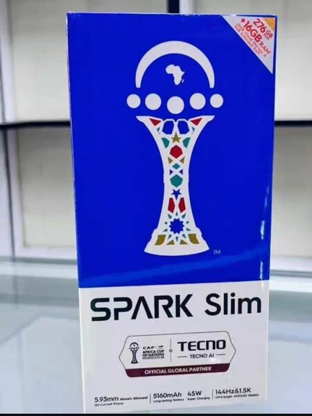 Smartphone TECNO Spark Slim