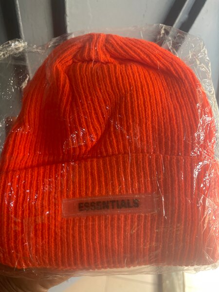 Bonnet en tricot Essentials