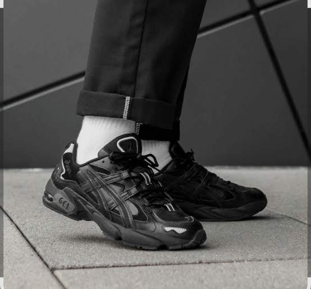 Asics noir