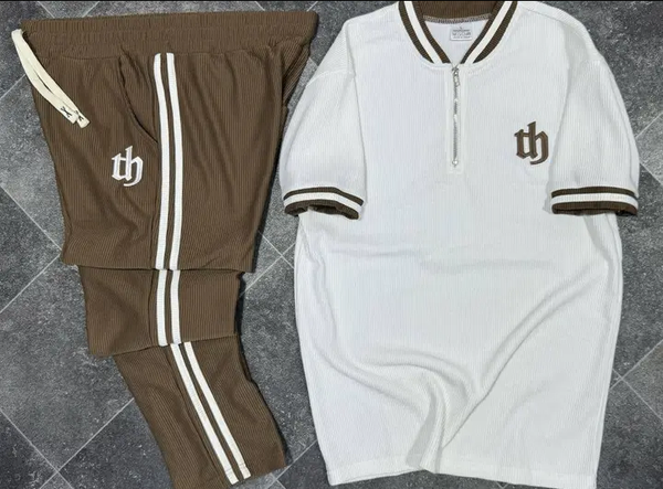 Ensemble de sport élégant