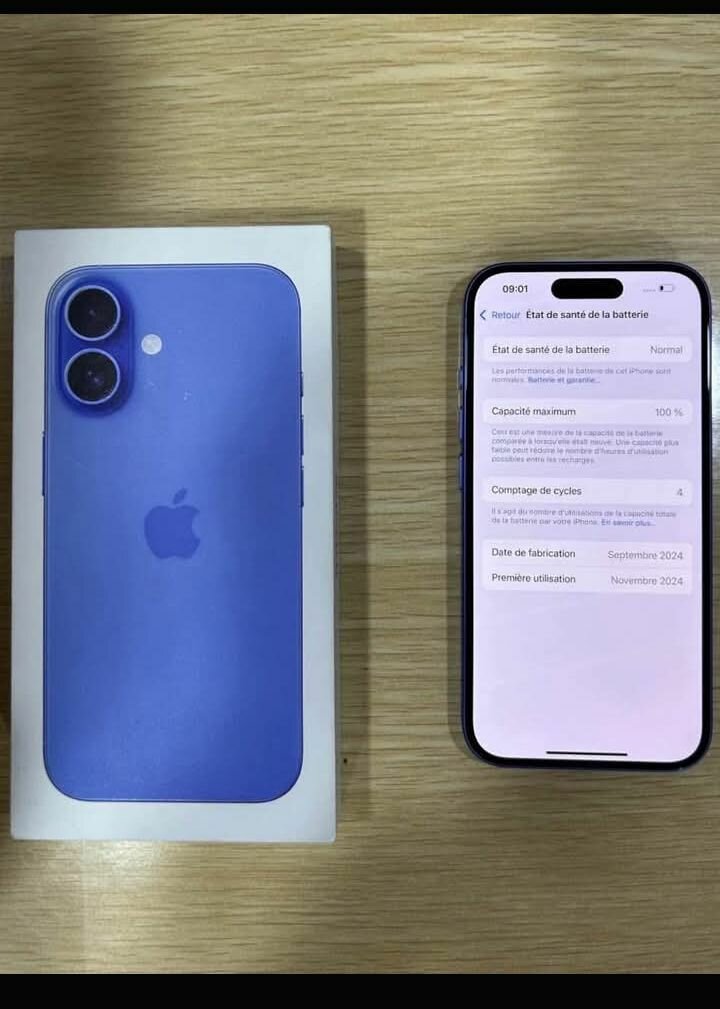 iPhone bleu avec boîte