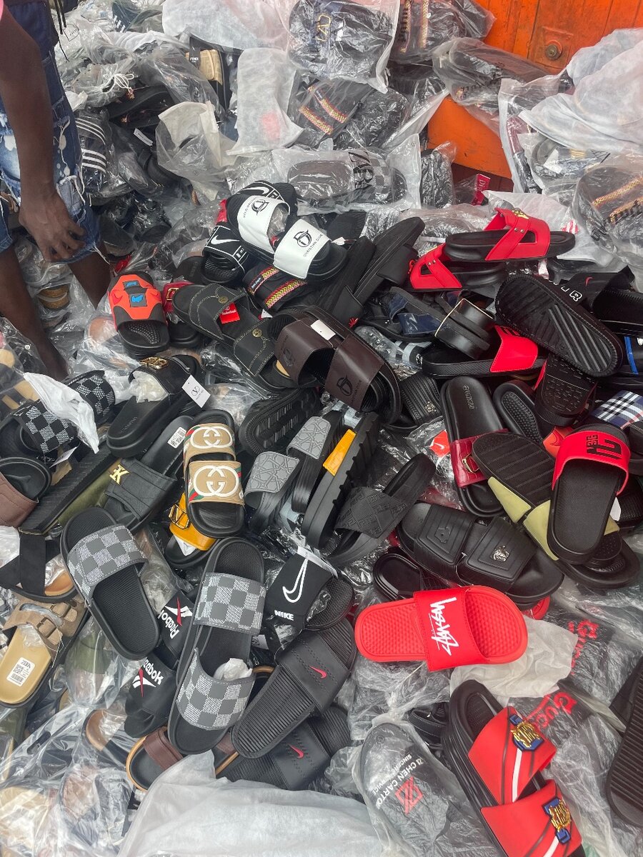 Claquettes unisexes confortables