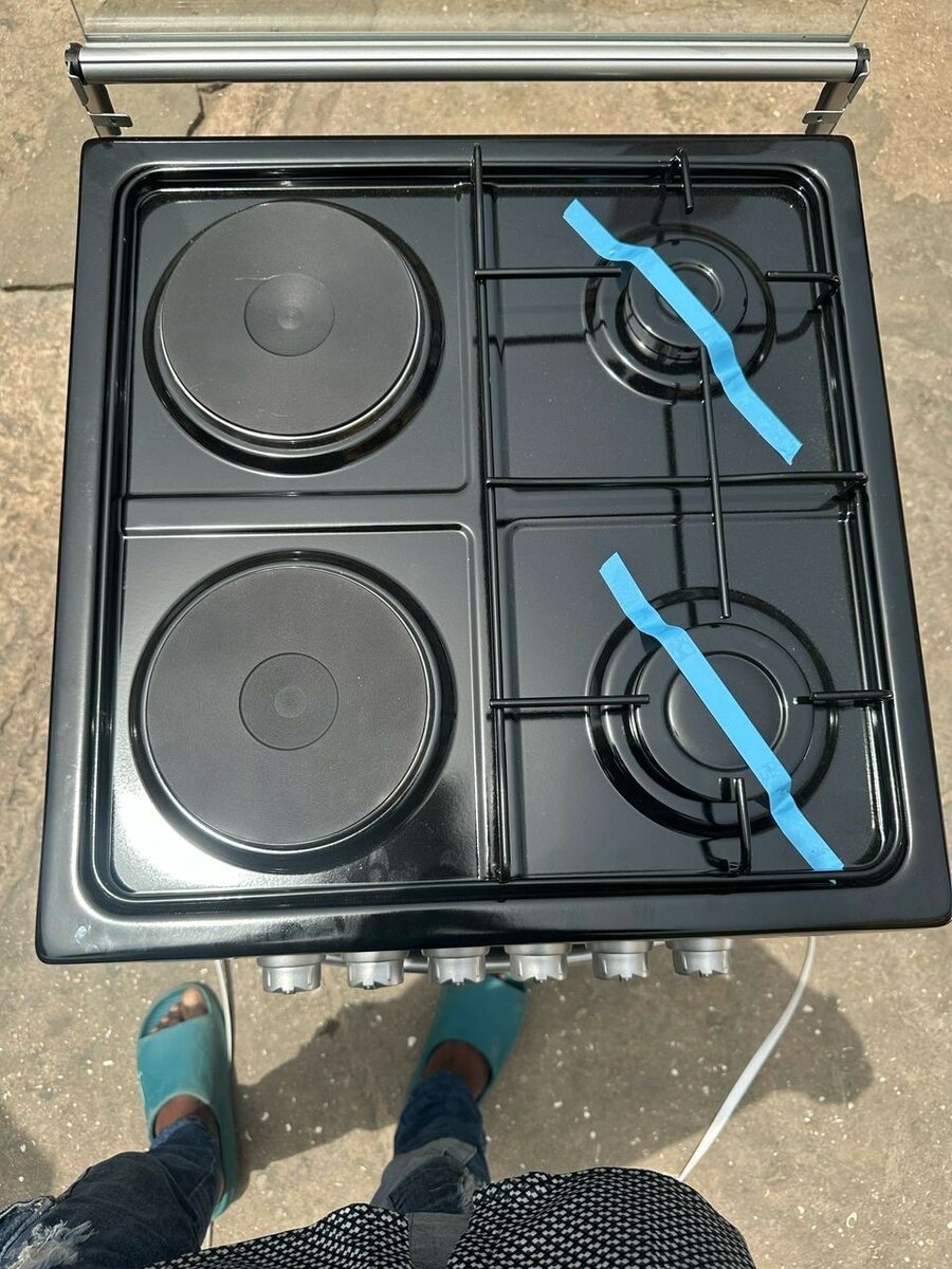 VOLCANO Electric and gas Cooker 2 Gas plus 2 Electric plates