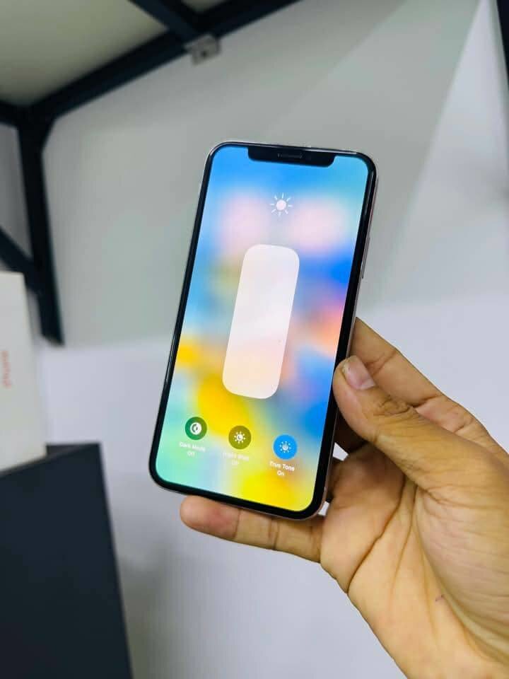 iPhone avec écran tactile