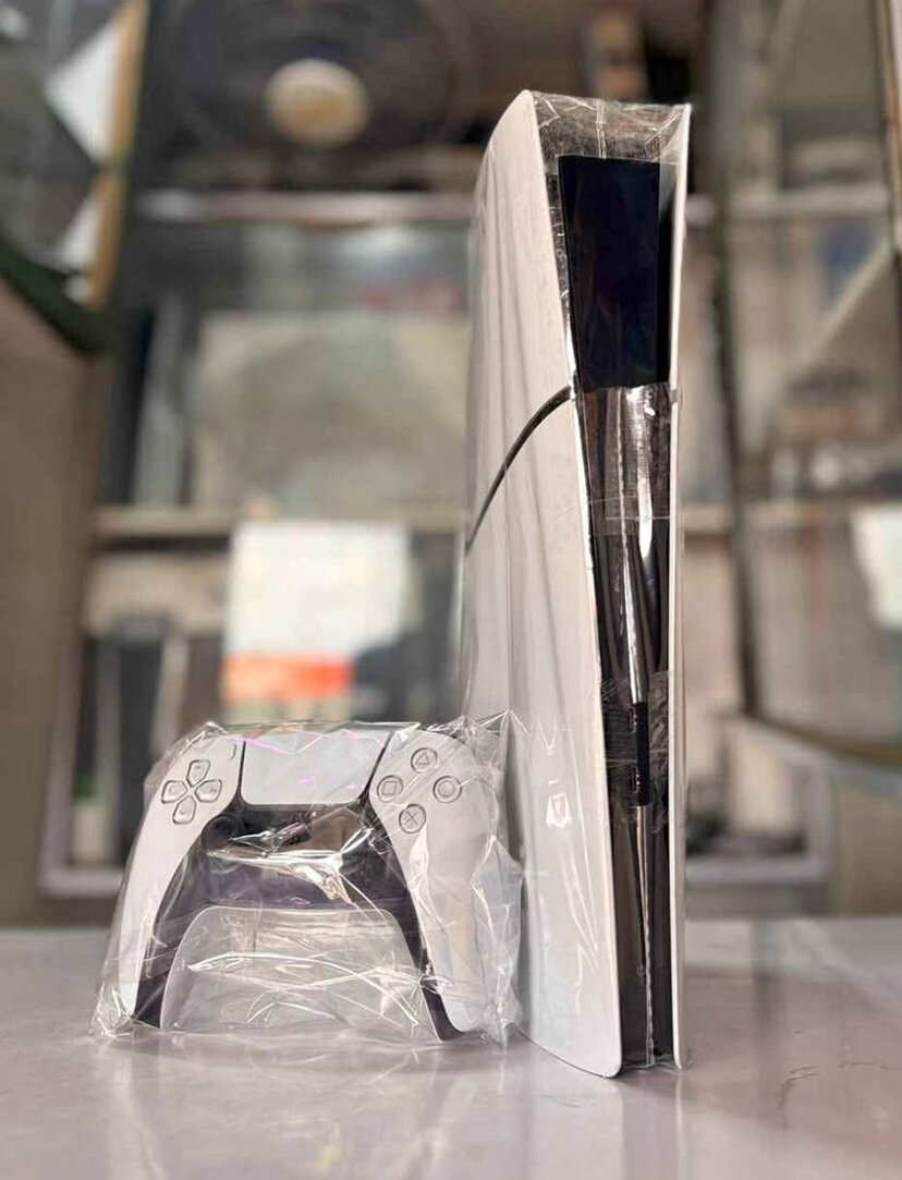 Console de Jeu Moderne avec Manette