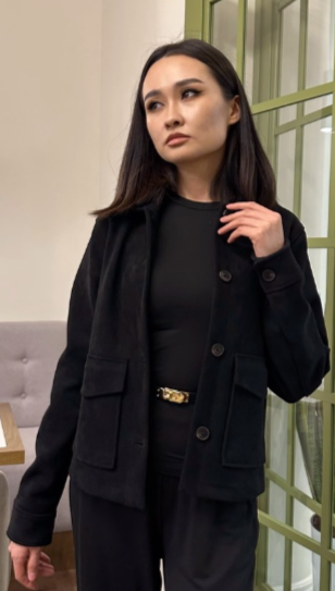 Эффектный базовый жакет от ZARA черный